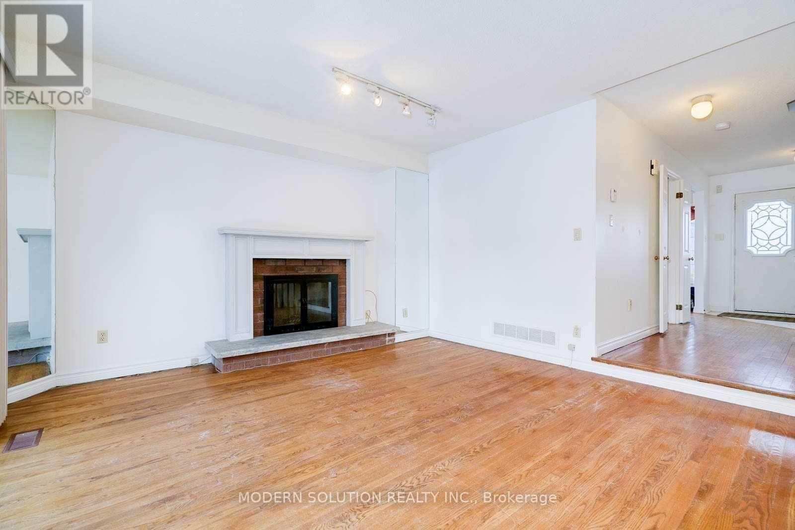 26 HAZEL AVE