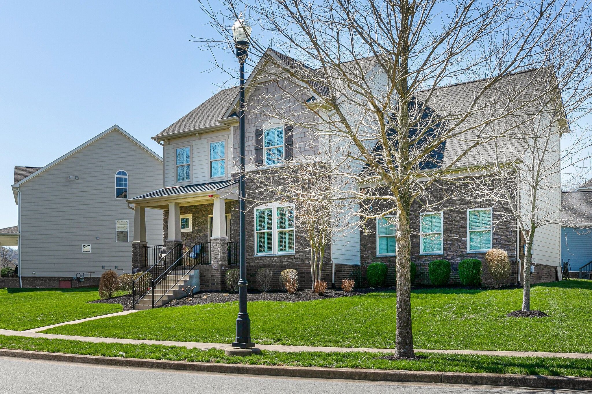 1006 Shallow Stream Ln