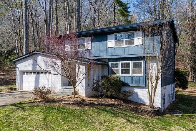 11 Crestbrook Drive
