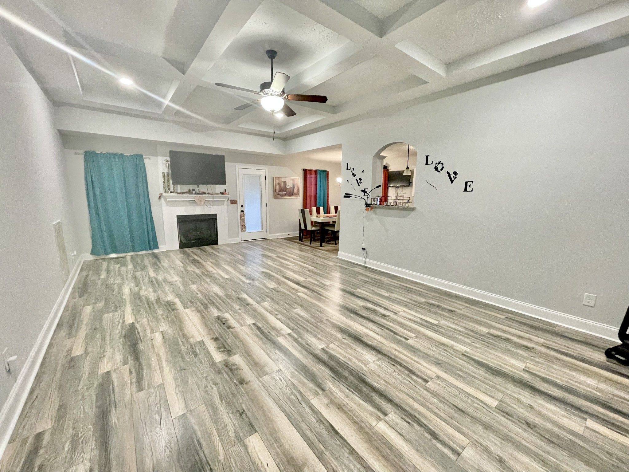 545 Somerset Ln