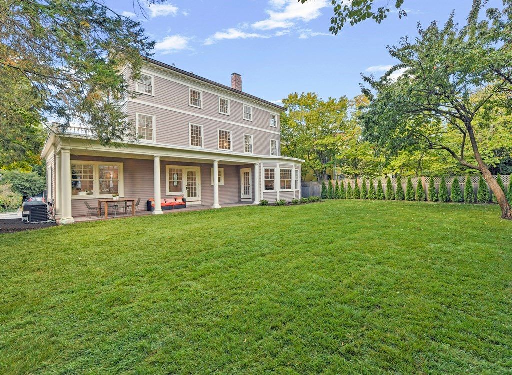 4 Willard Street