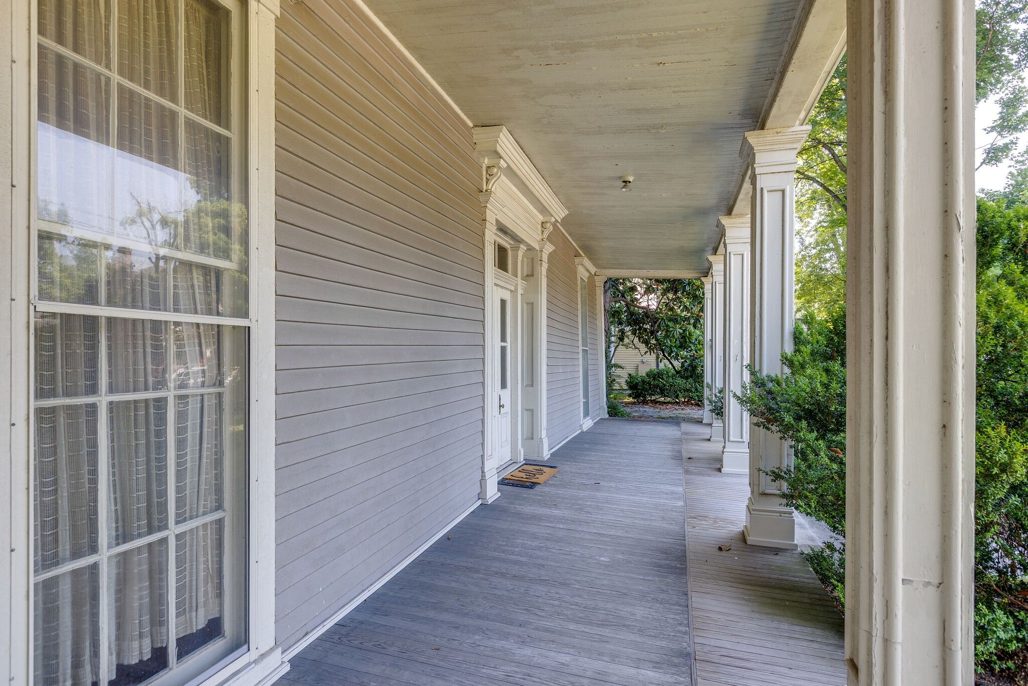 203 3rd Ave