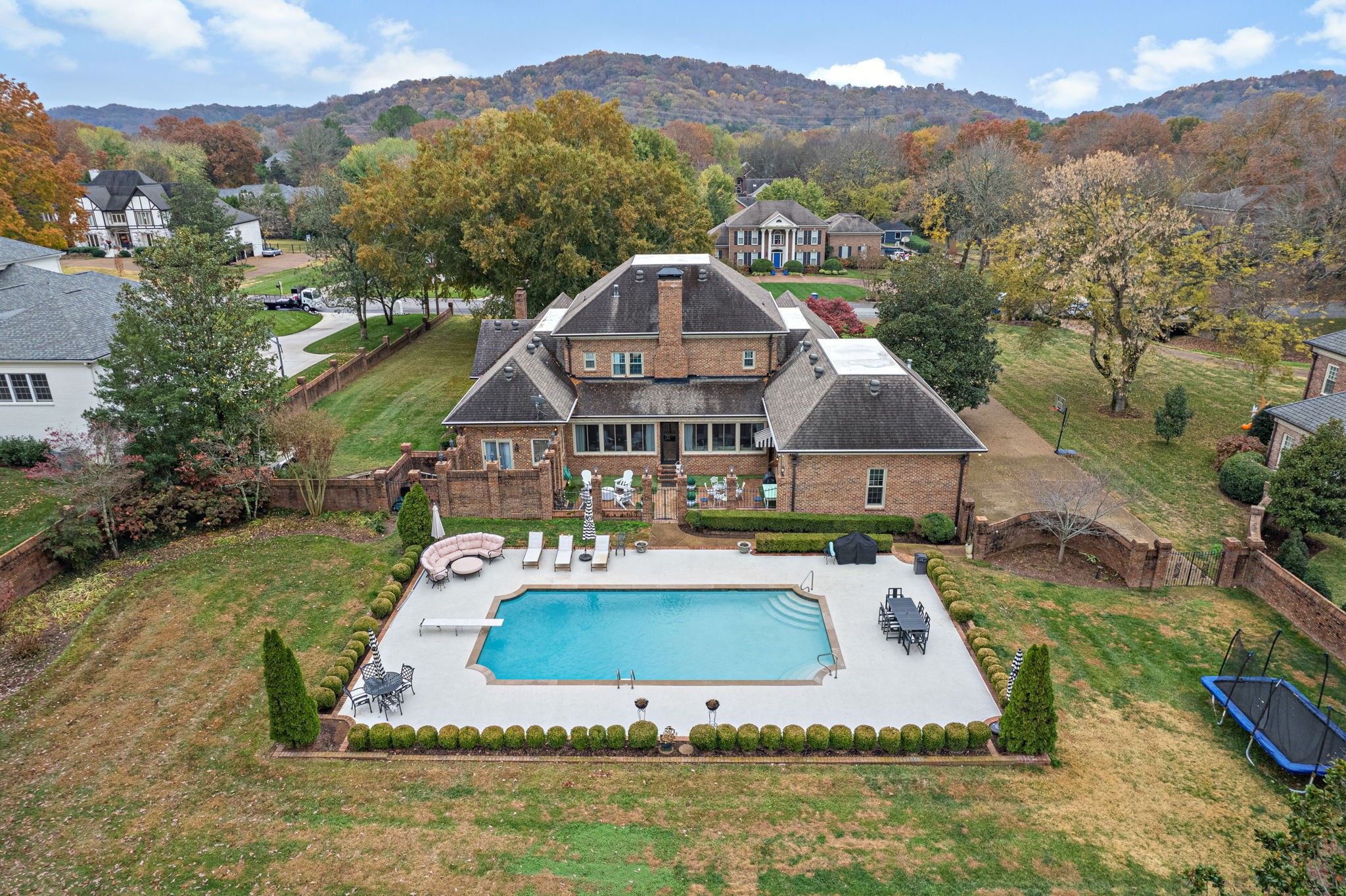 6408 Worchester Dr