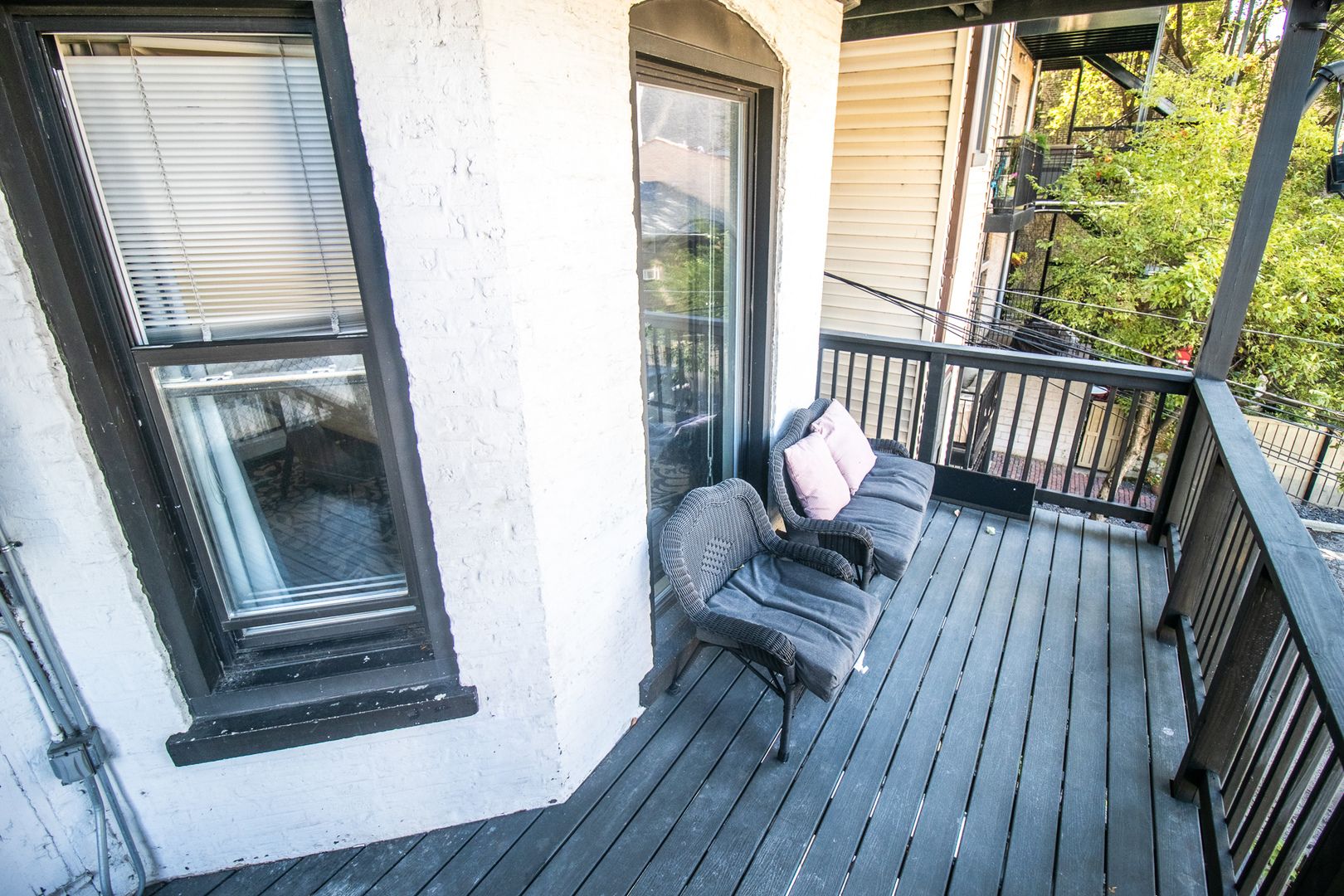 1528 N La Salle Drive