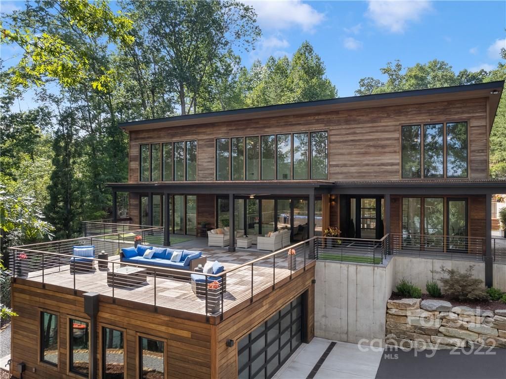 388 Jackson Cove Parkway