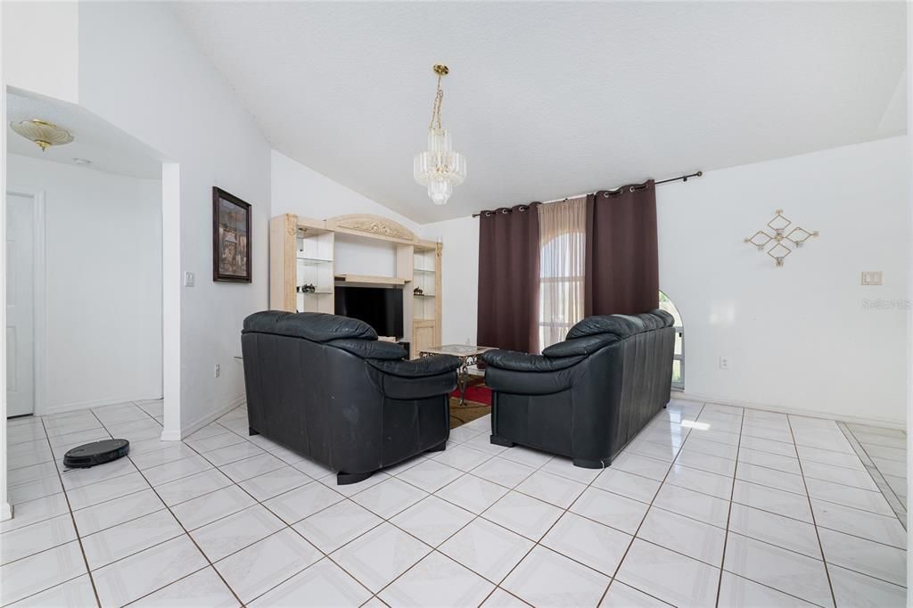 1438 Navigator Road