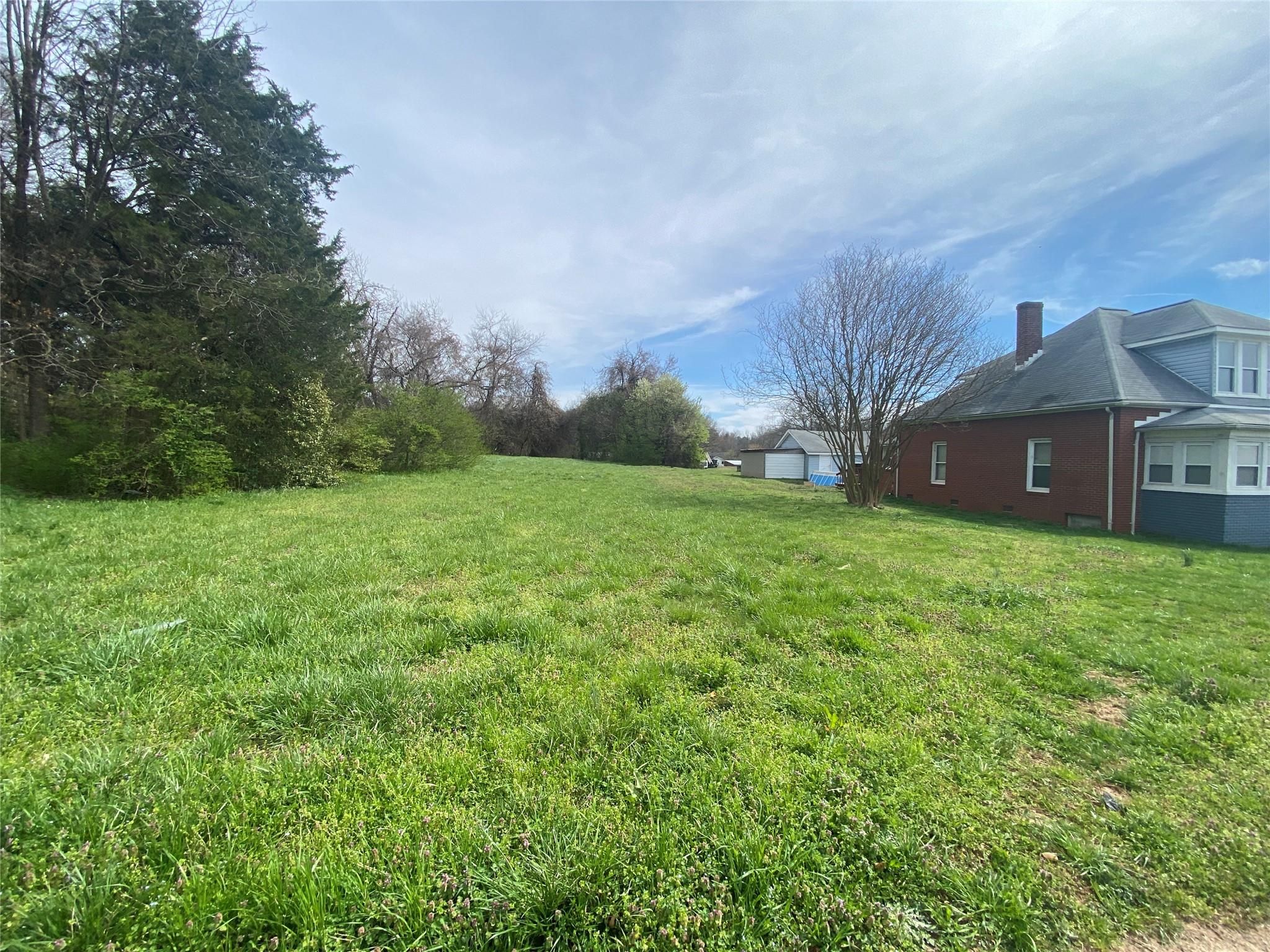 211 S Main Avenue