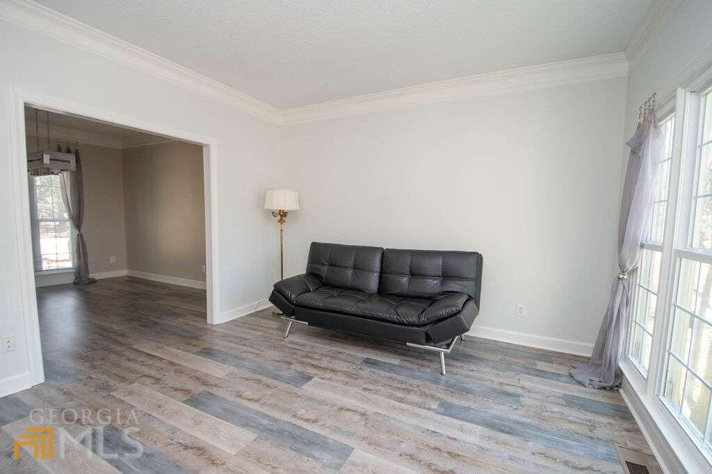 500 Lakewood Lane
