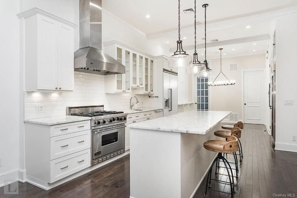 49 W 16th Street