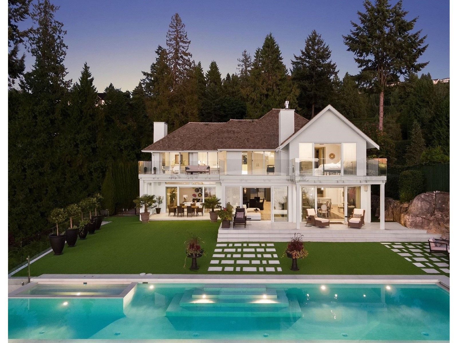 5428 MARINE DRIVE