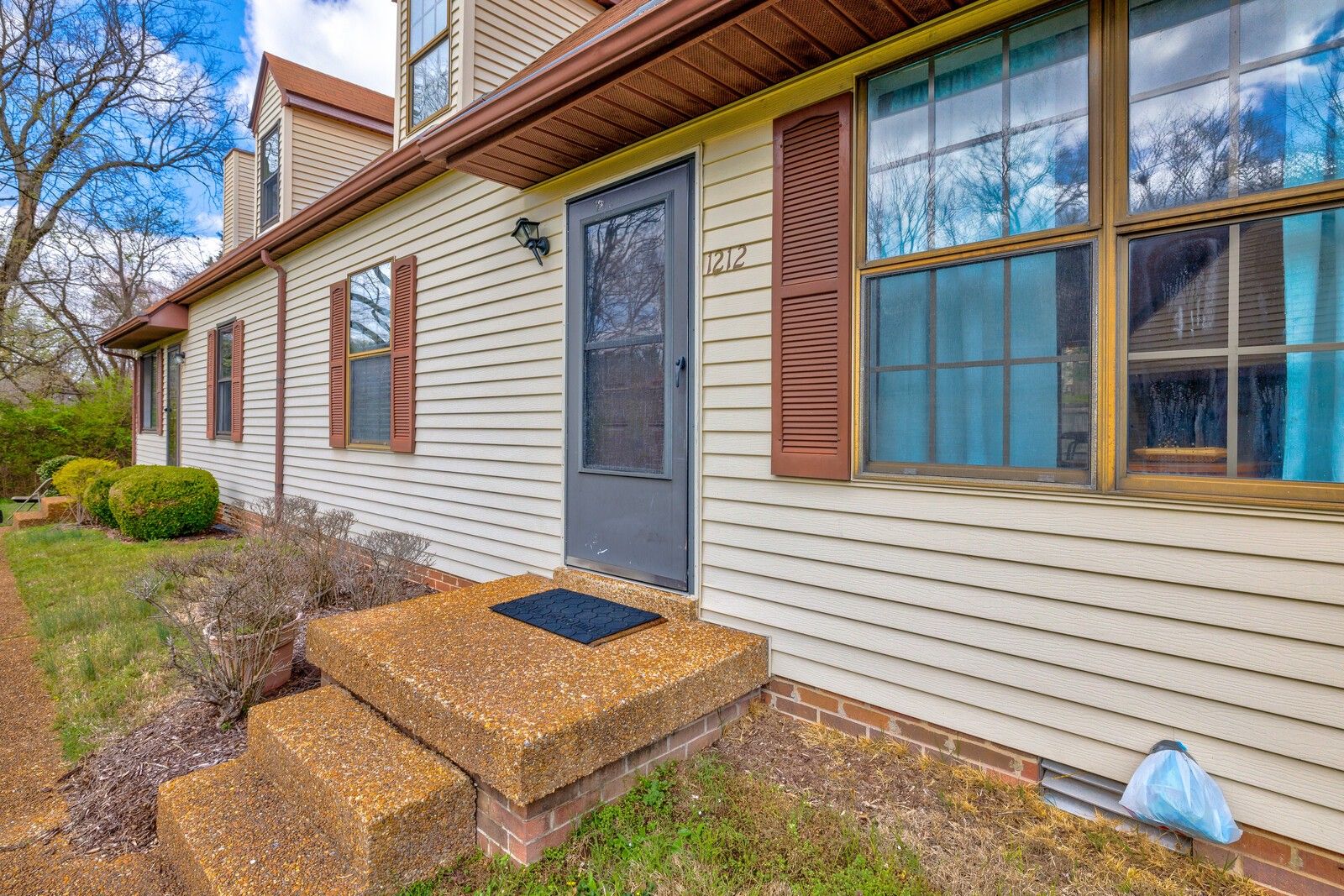 1212 Quail Rd