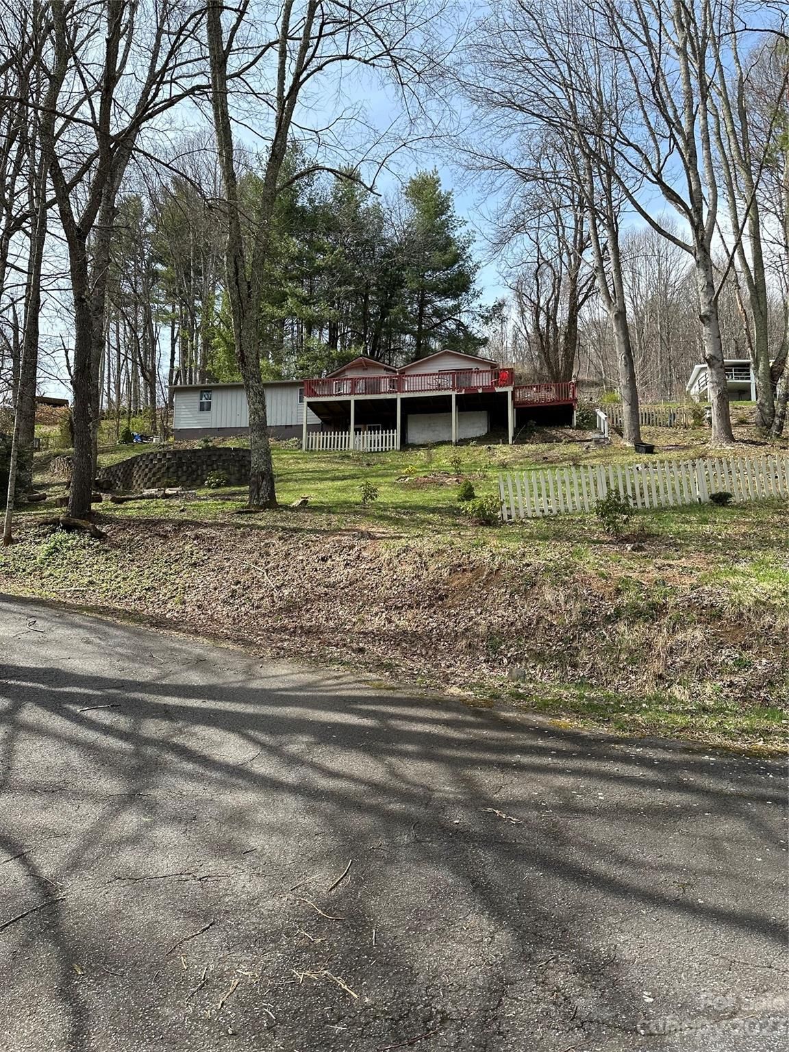 747 Wayneview Drive