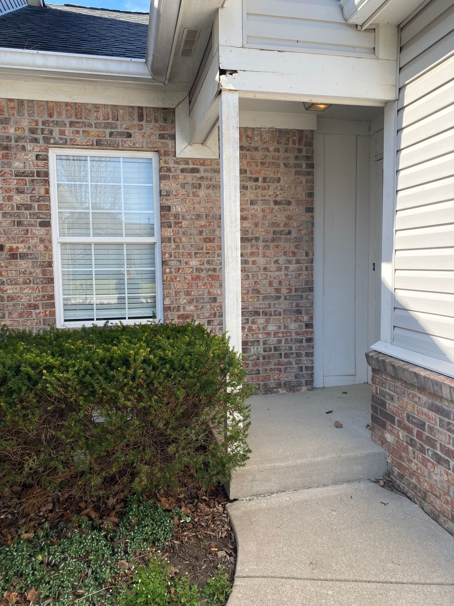 902 Village Circle Drive