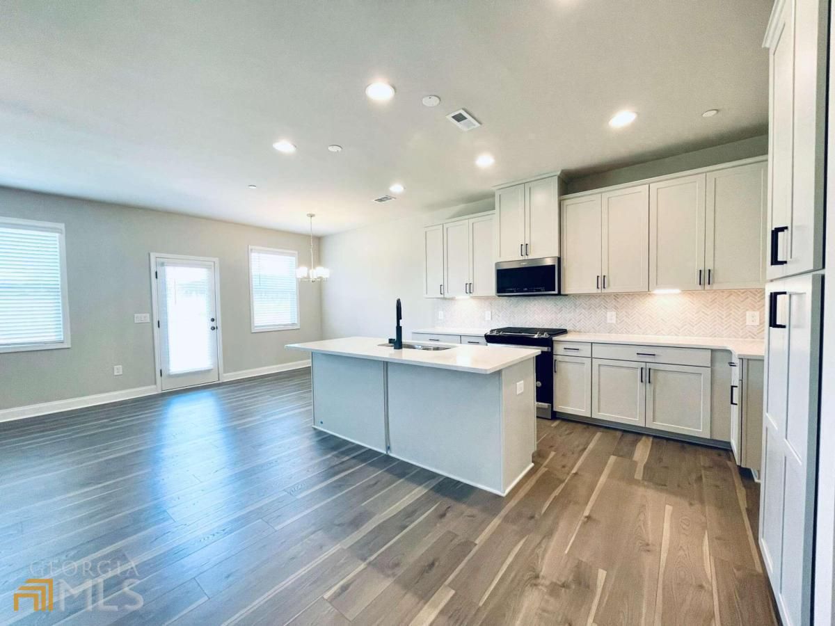 1401 Halpern Lane