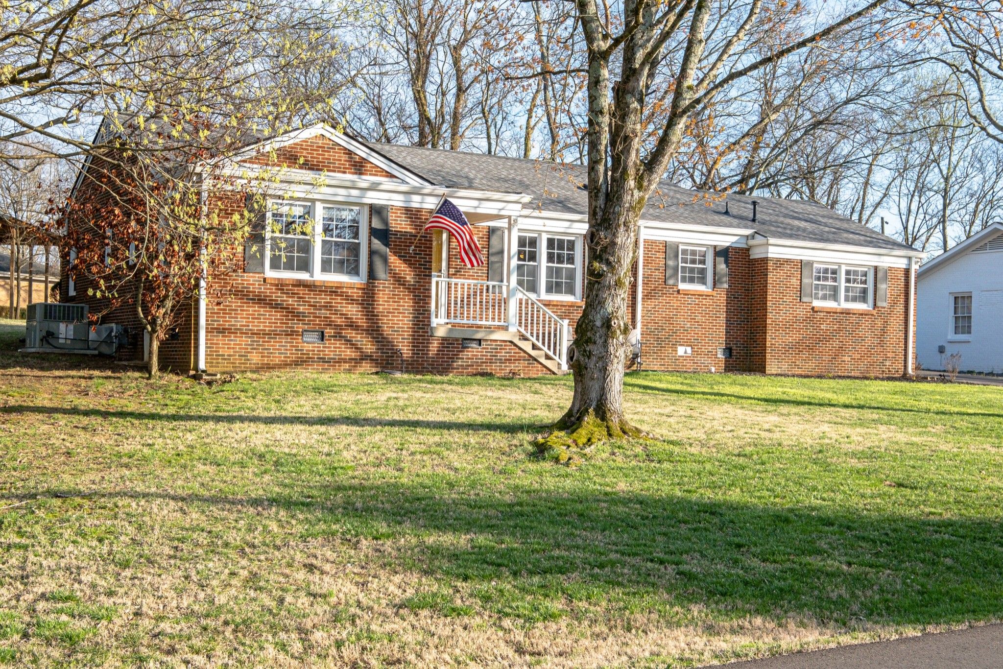 402 Shawnee Dr