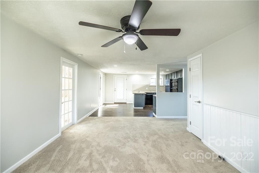 1318 Cashiers Valley Road