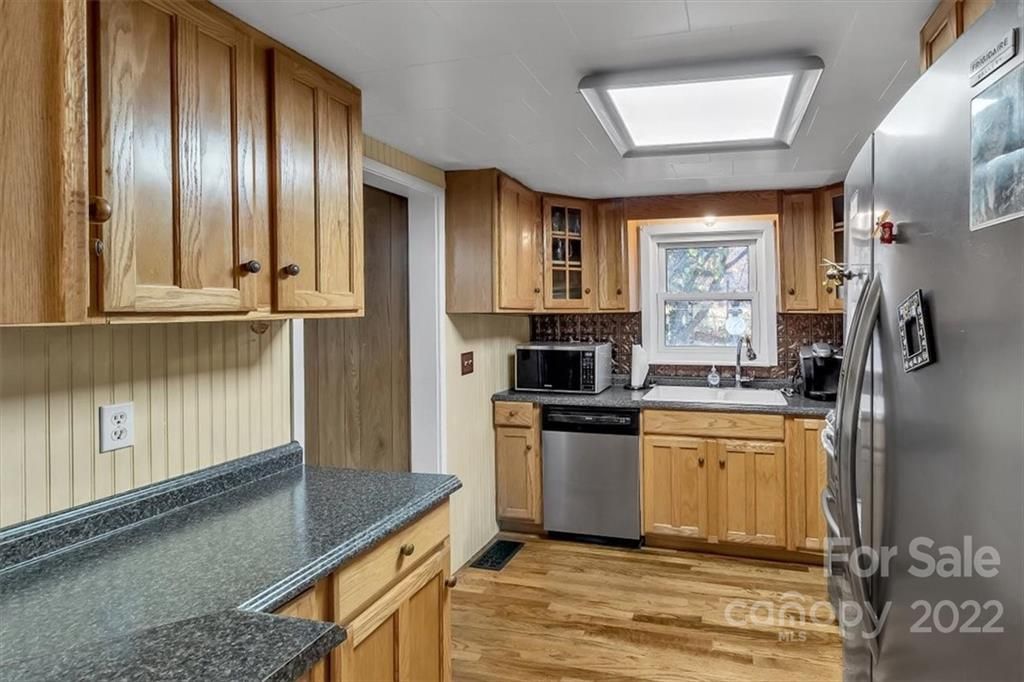 688 Allens Creek Road