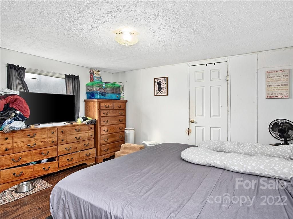 950 Hutch Mountain Road
