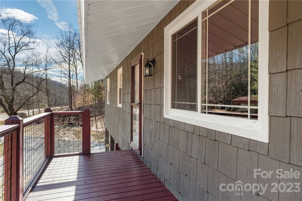 5708 Vein Mountain Road