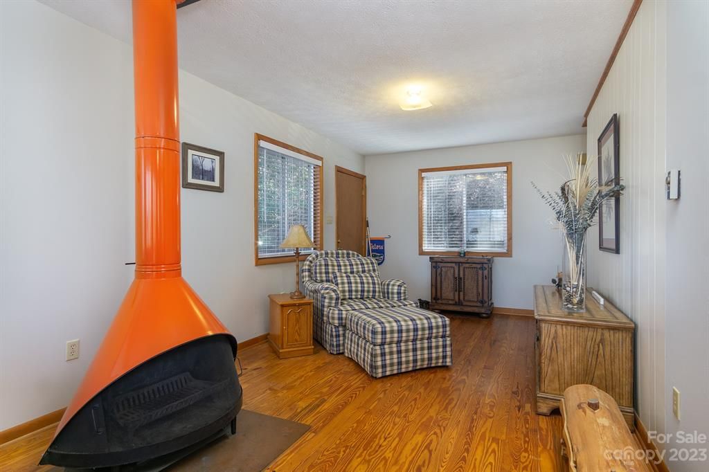 68 Lakey Gap Heights