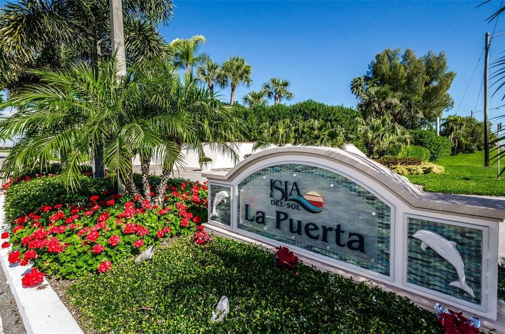5541 Puerta Del Sol Boulevard S