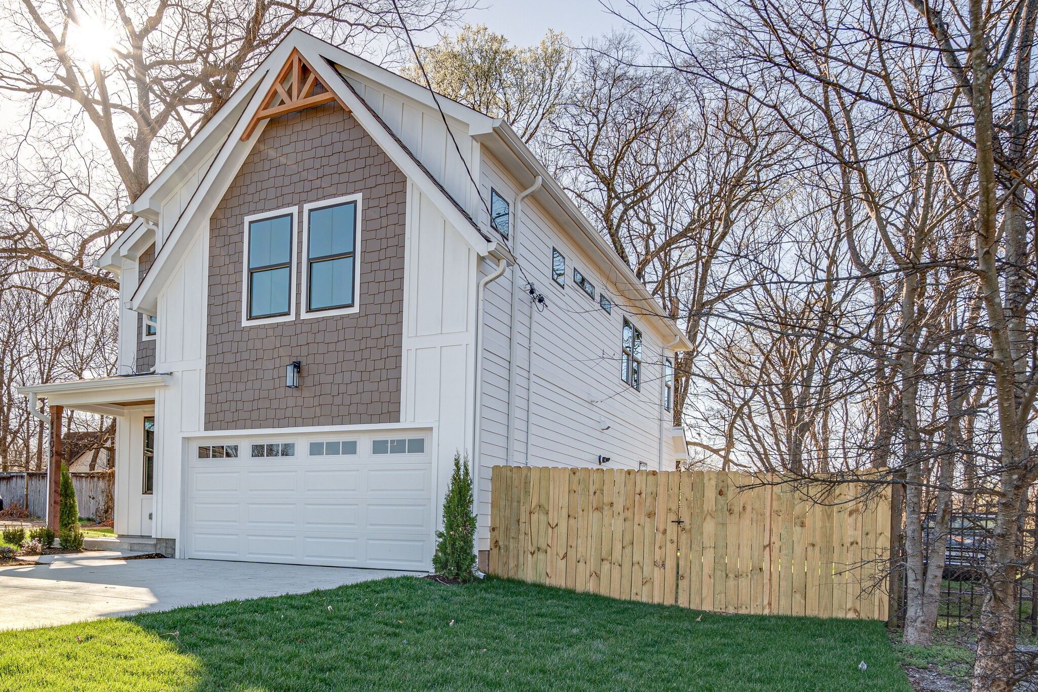 1195 Kenmore Pl