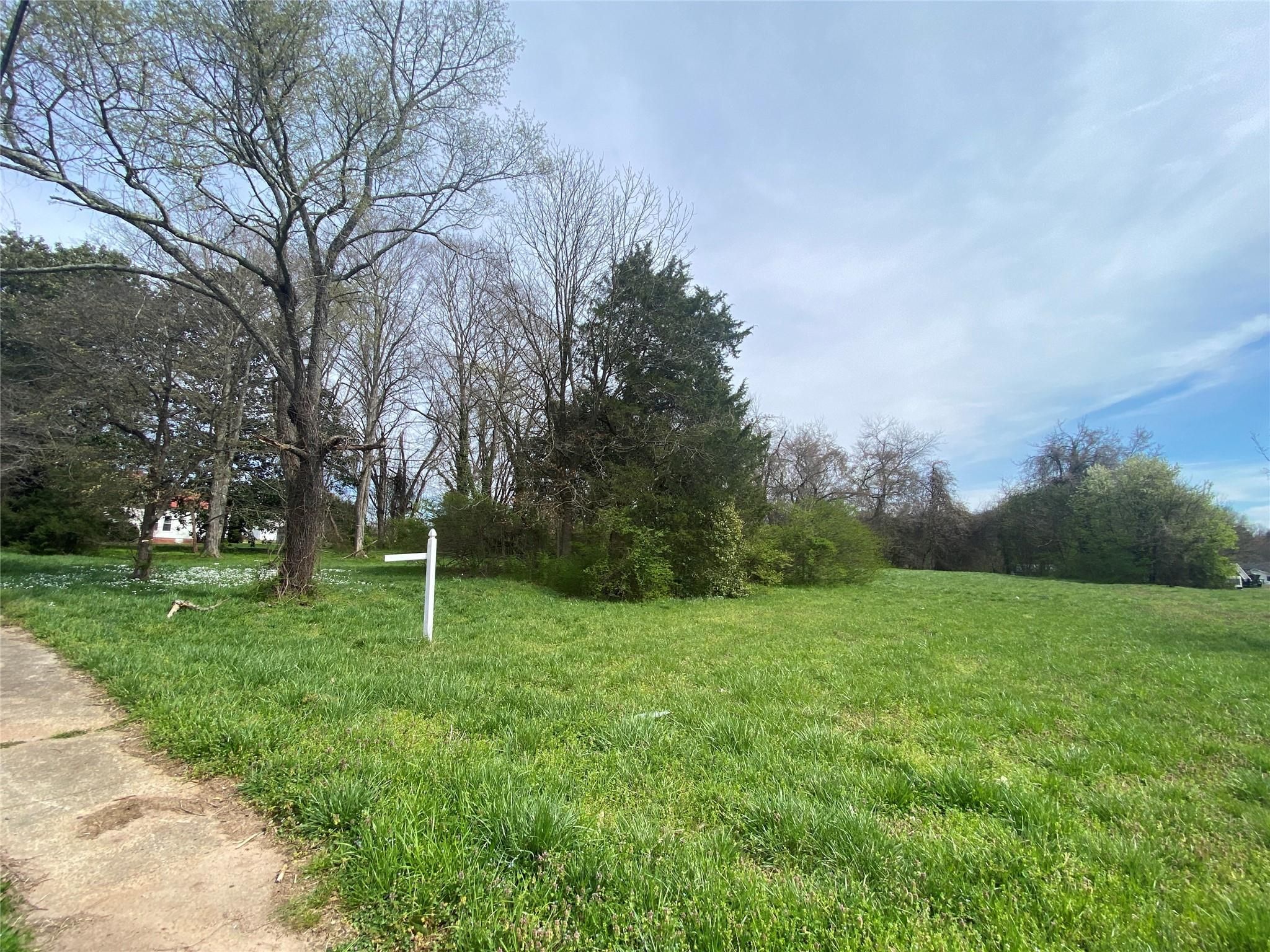211 S Main Avenue