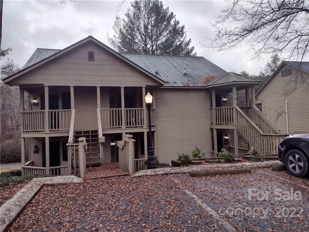 160 Whitney Boulevard