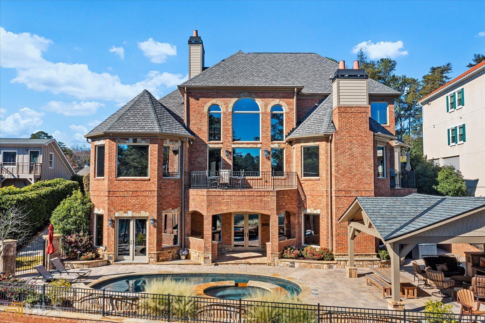 6243 Woodlake Drive