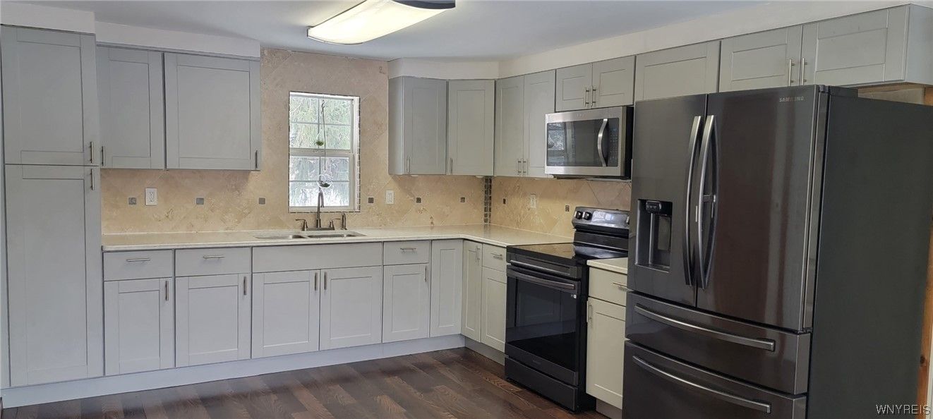 2109 Angling Road