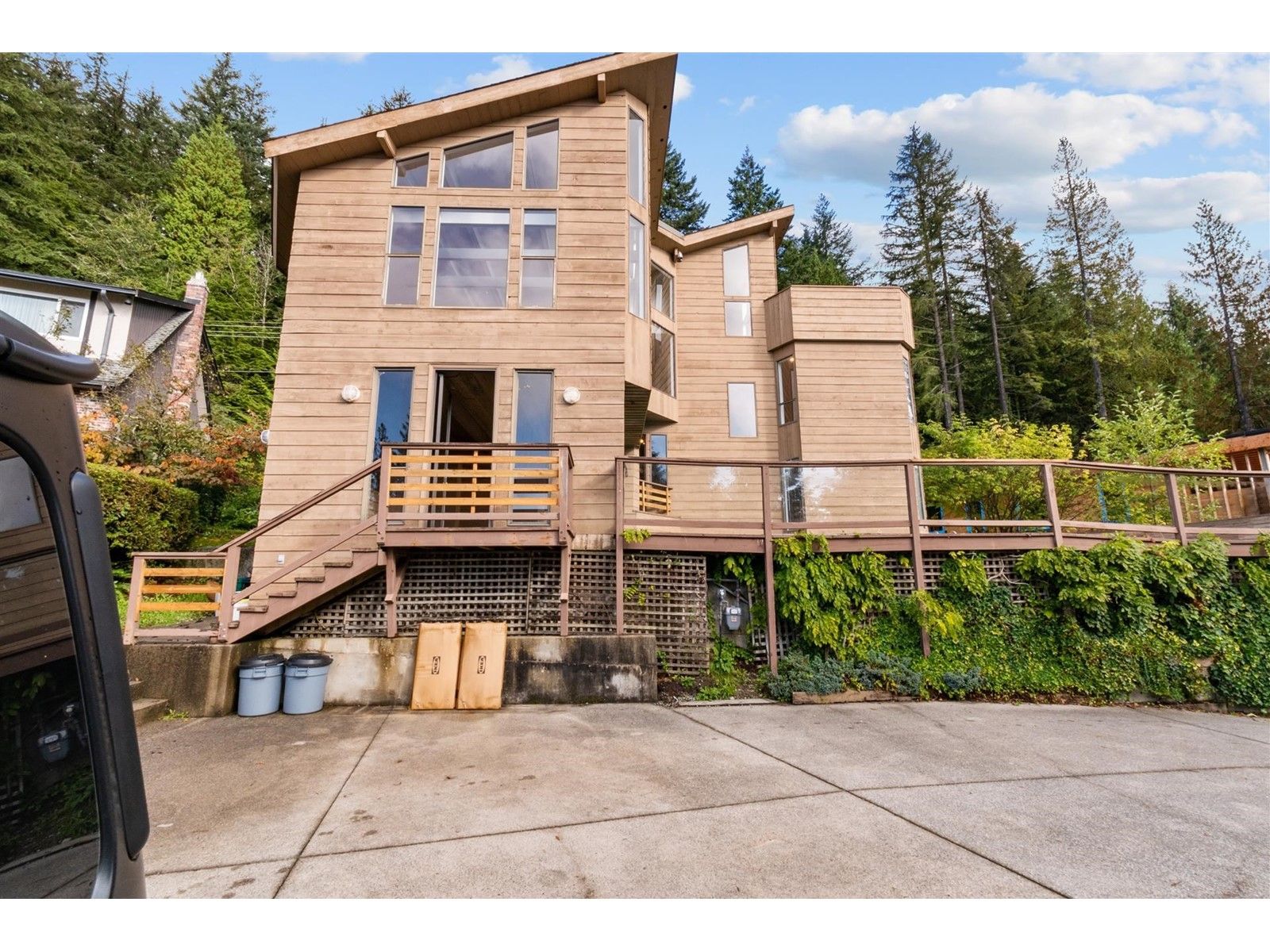 1135 MILLSTREAM ROAD