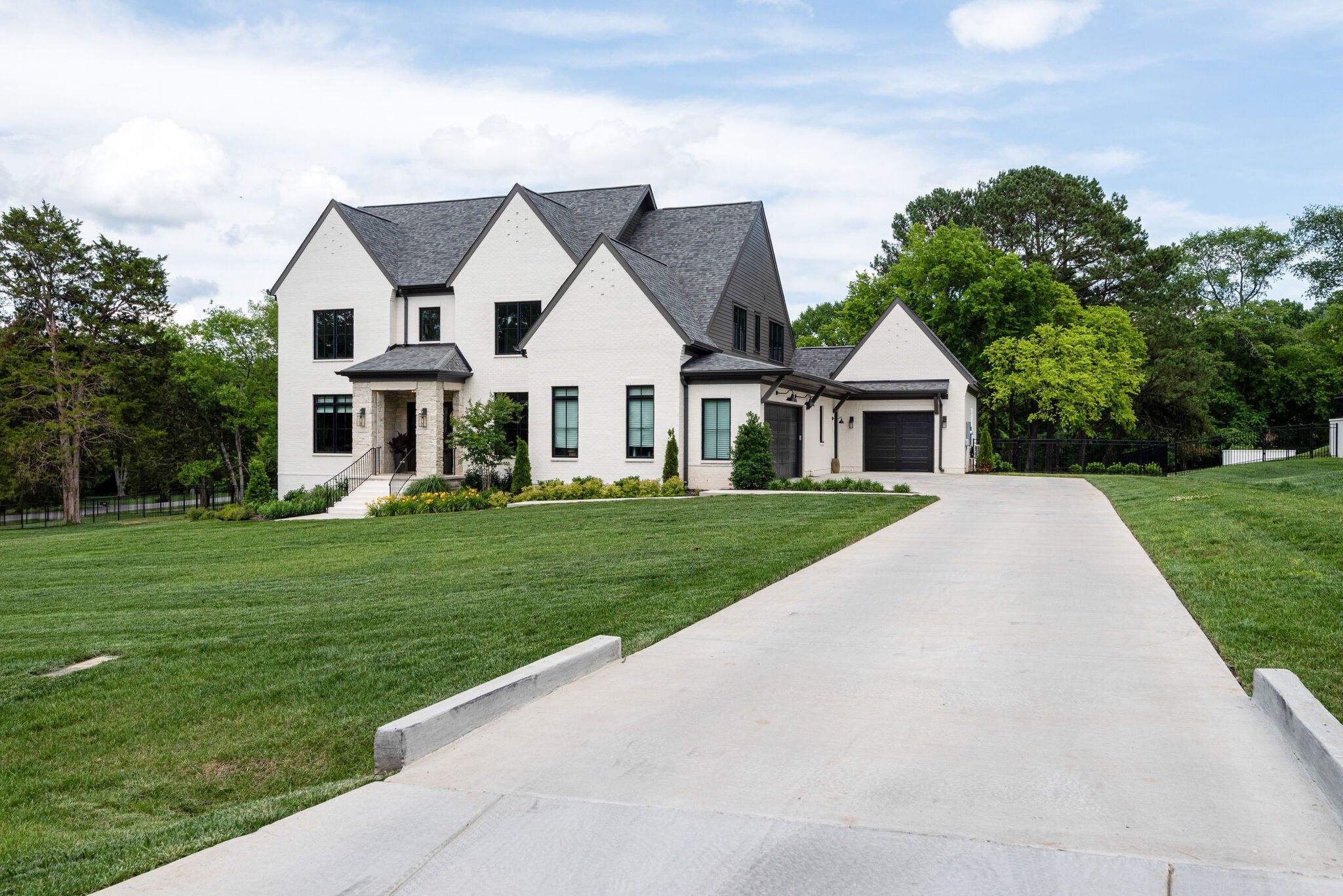 1524 Lipscomb Dr
