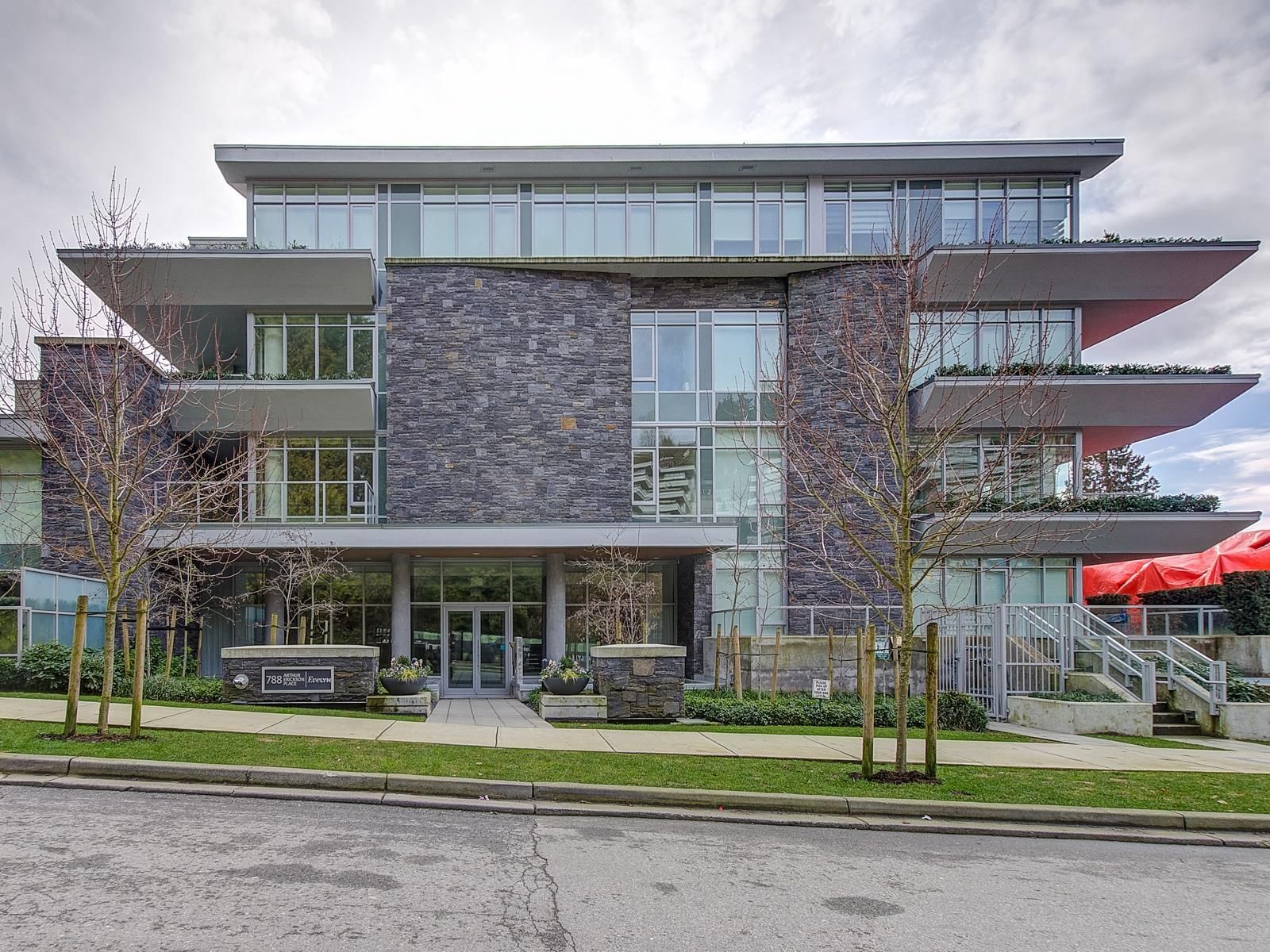 204 788 ARTHUR ERICKSON PLACE