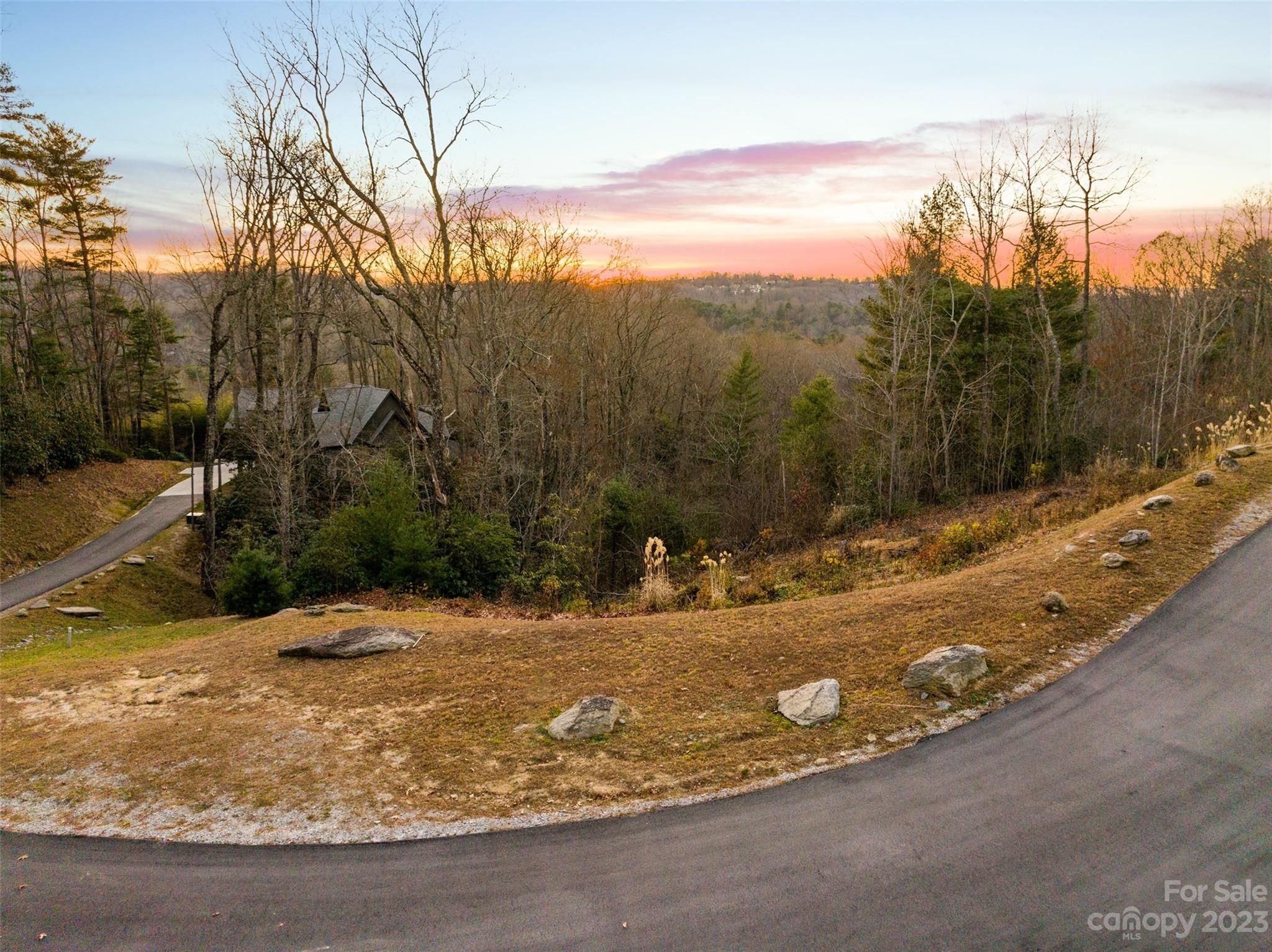 52 Lemongrass Trail