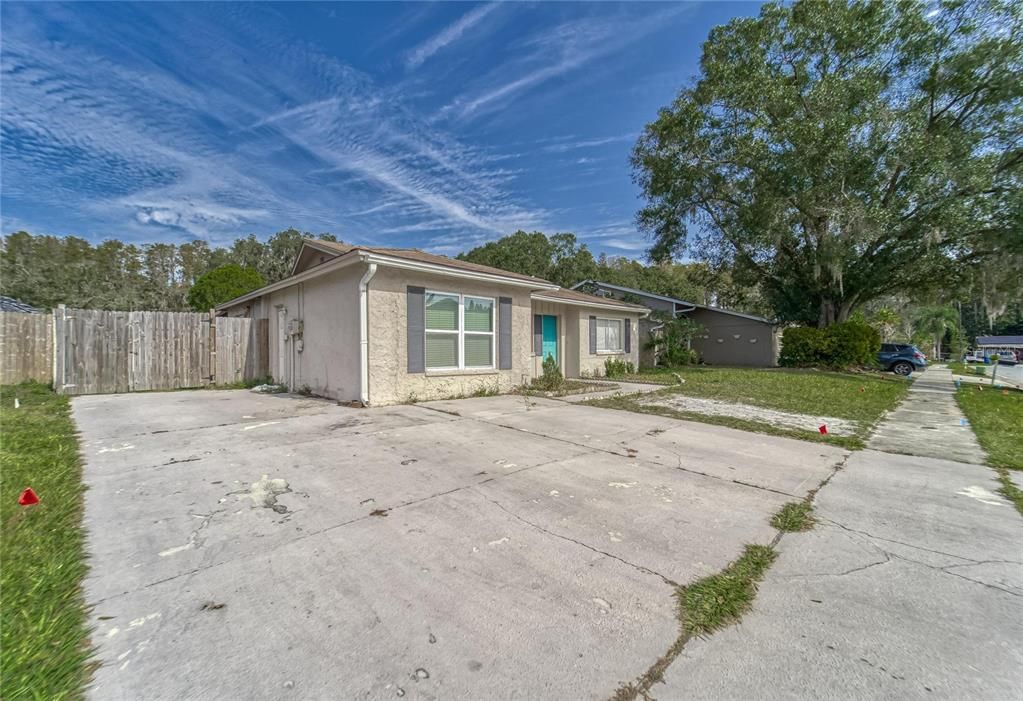 21625 Southwood Dr