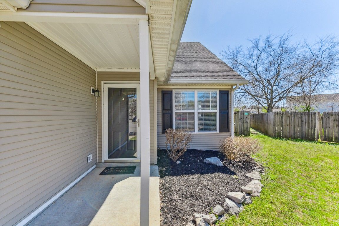 1536 Rochester Drive