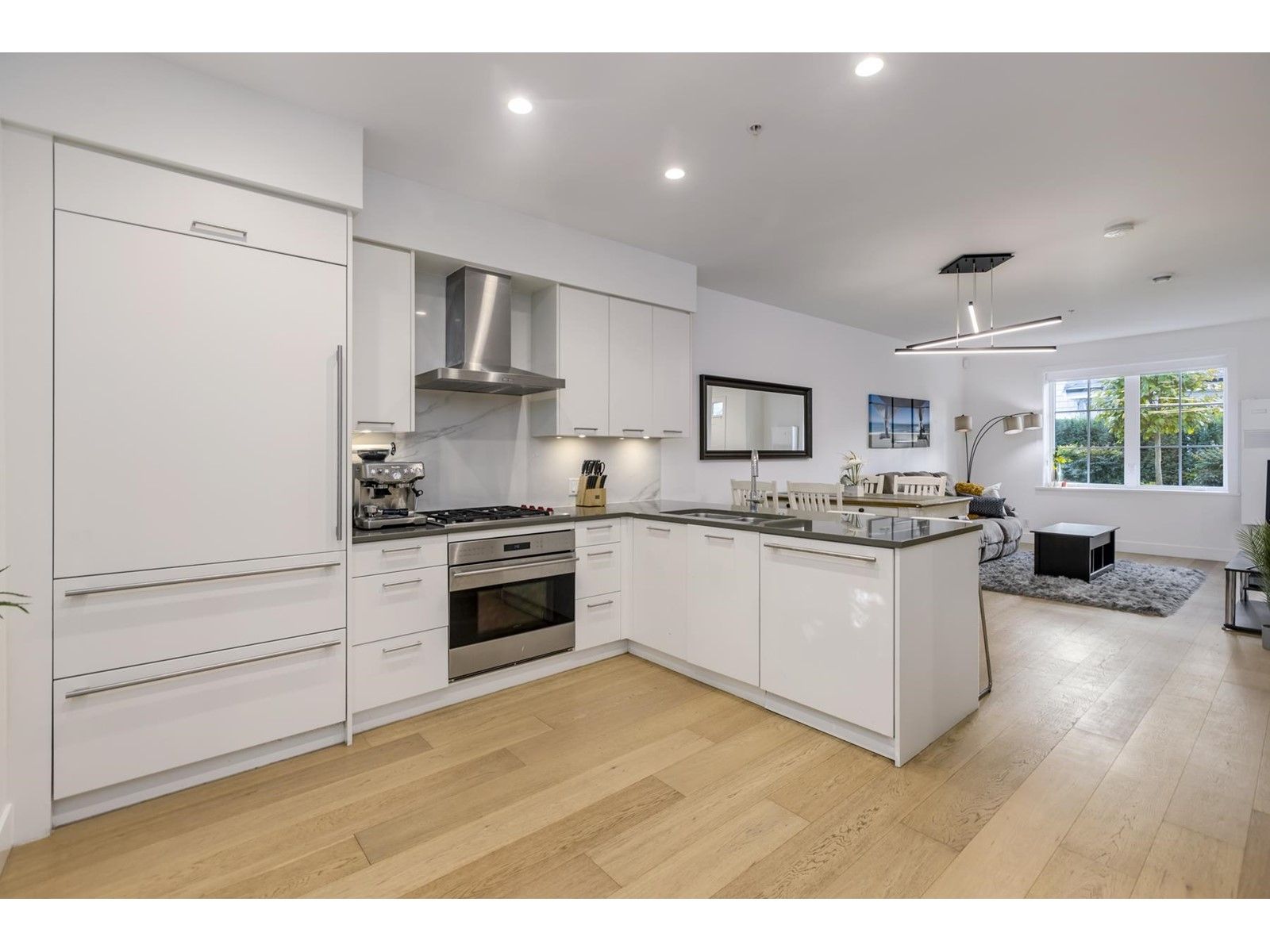 22 1133 RIDGEWOOD DRIVE