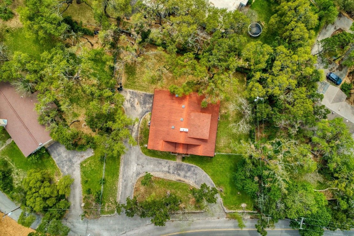 803 Redbud Trail