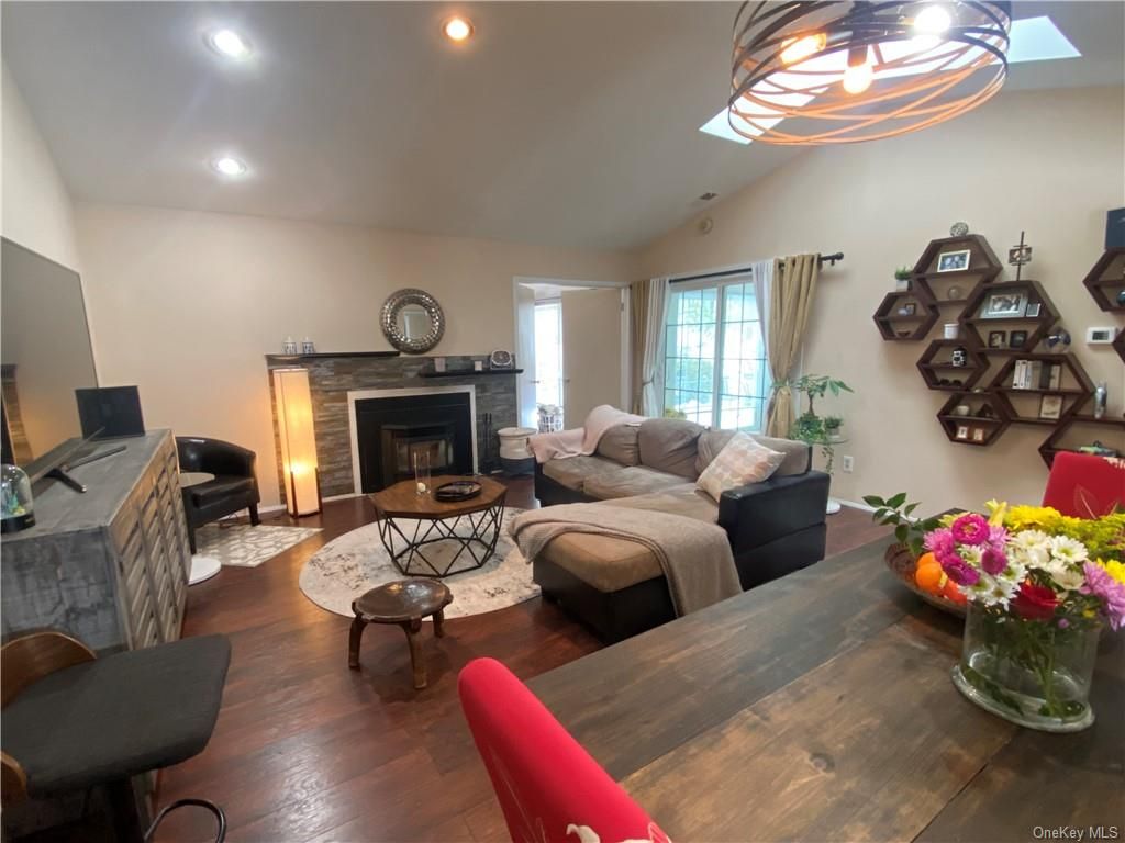 43 Hidden Ridge Drive