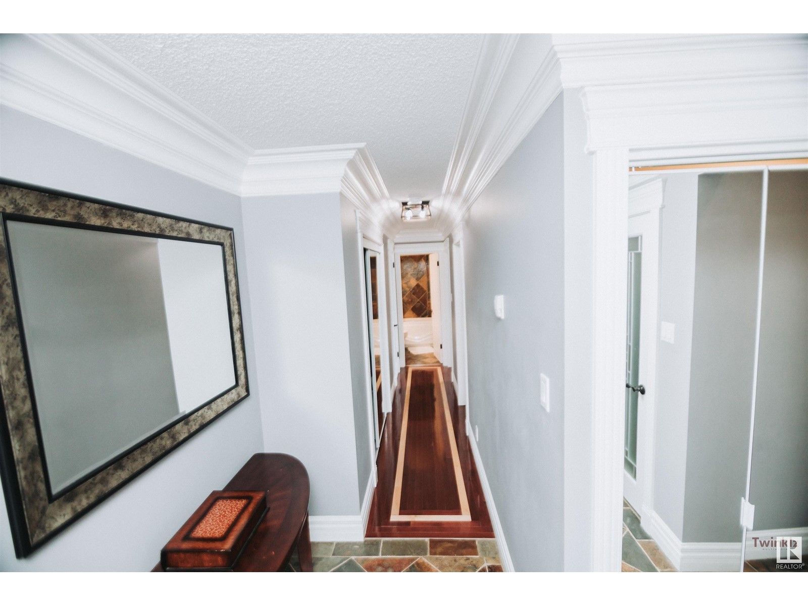 #405 10745 83 AV NW NW