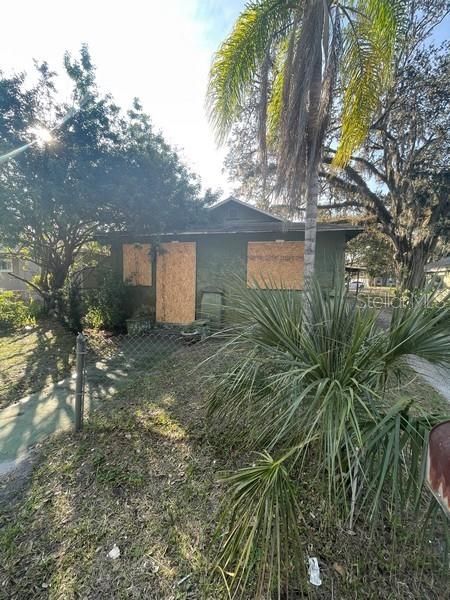 1403 W 13th Place
