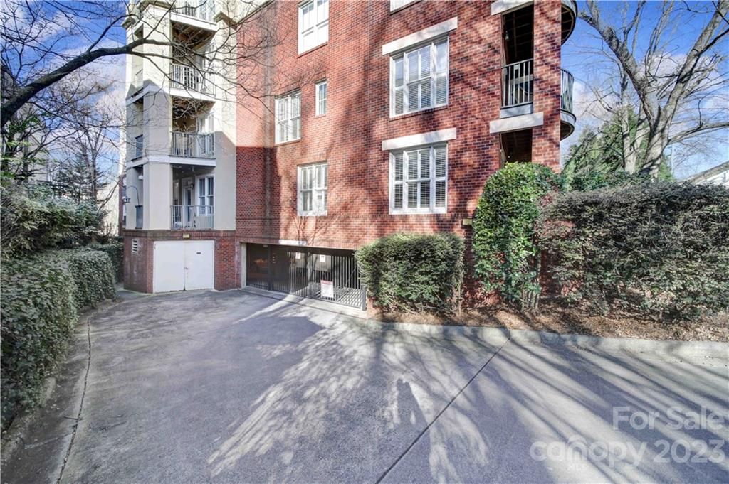 416 Queens Road