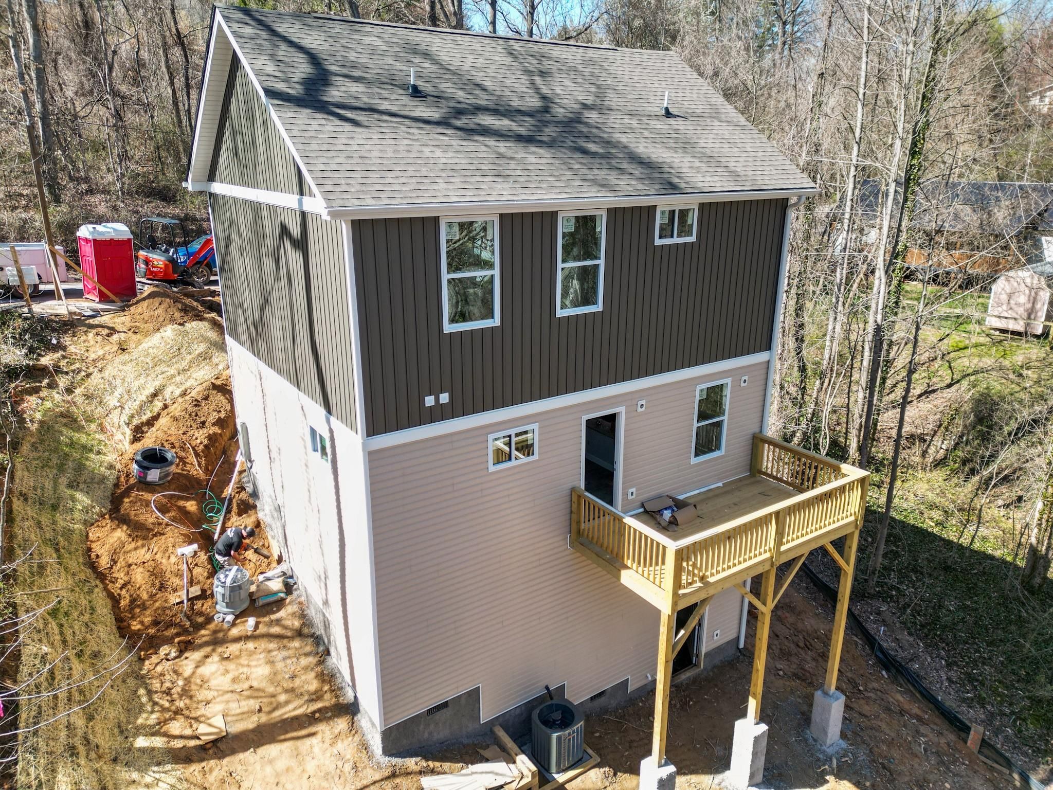 128 Shady Oak Drive