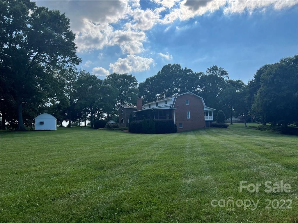 438 Pine Island Drive