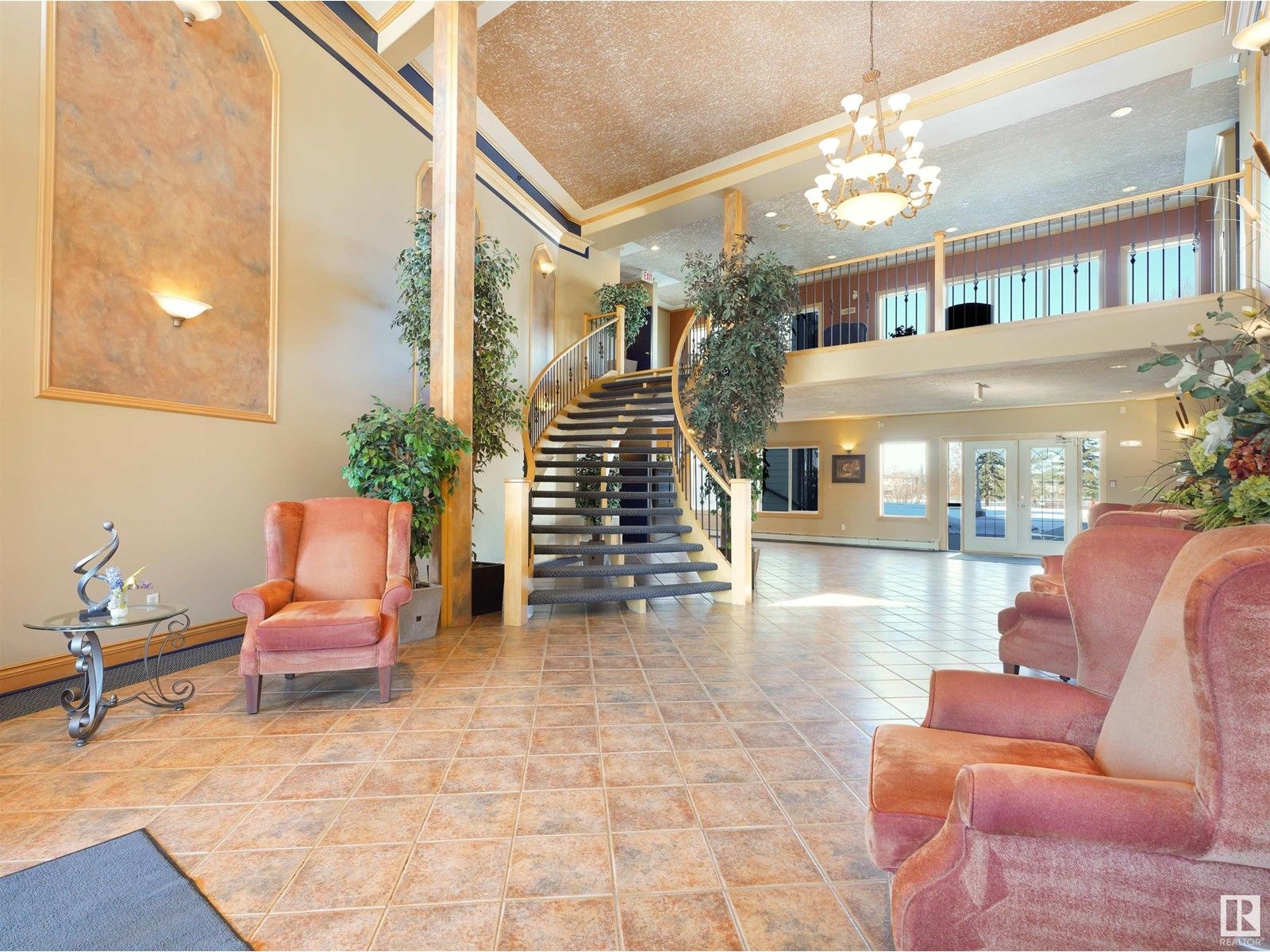 #110 100 FOXHAVEN DR