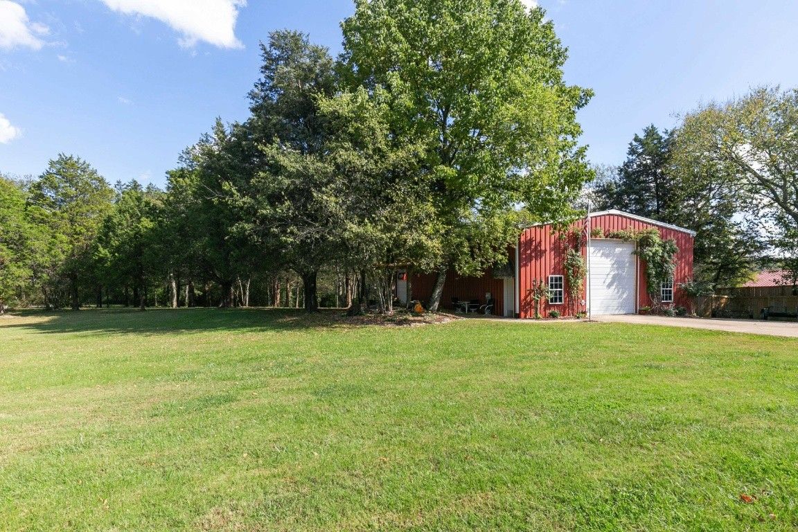 2925 Oak Grove Rd