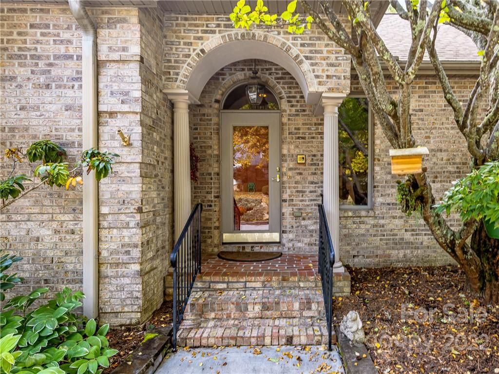 132 Jenny Lind Drive