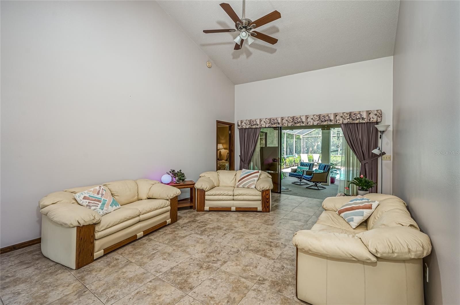 931 Lakeside Drive