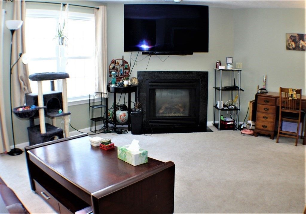 43 Caspian Way