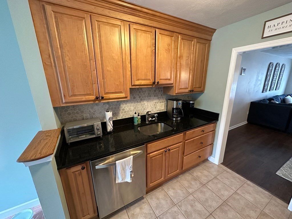 6 Stallbrook Rd